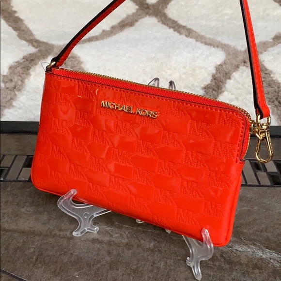 MICHAEL KORS JET SET ITEM LG GUSSET WRISTLET - Picture 16 of 16